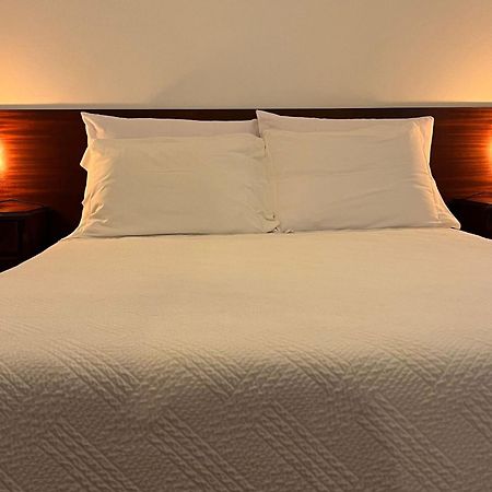 Bed and Breakfast Romeu Quarteira Esterno foto