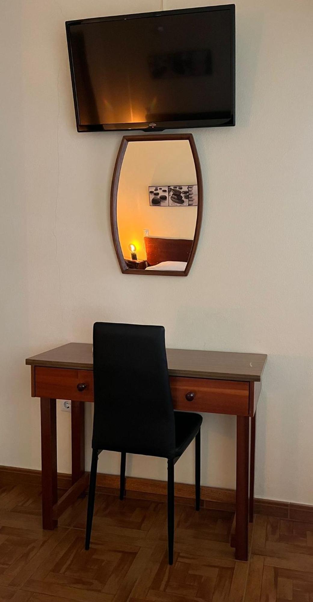 Bed and Breakfast Romeu Quarteira Esterno foto