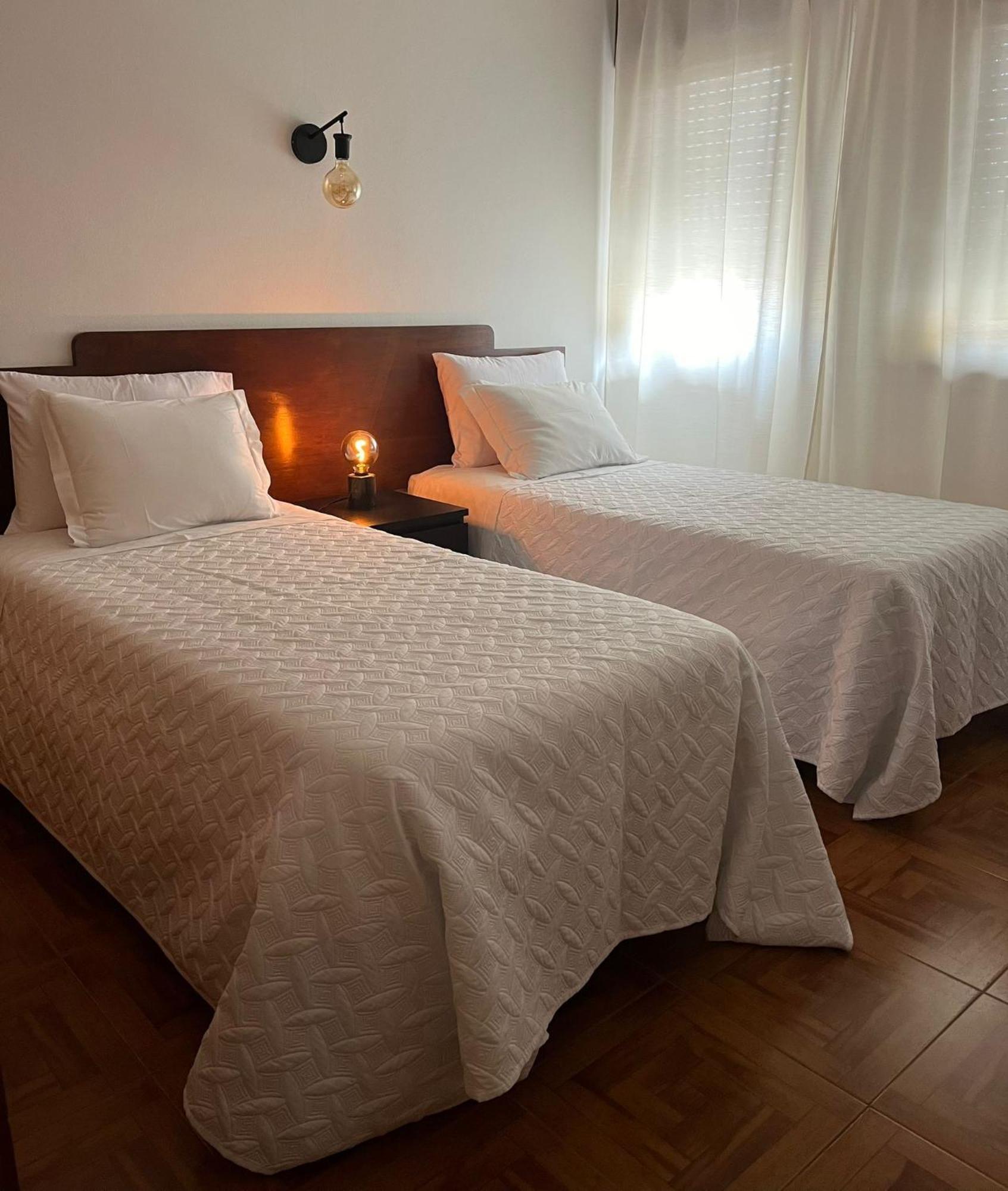 Bed and Breakfast Romeu Quarteira Esterno foto
