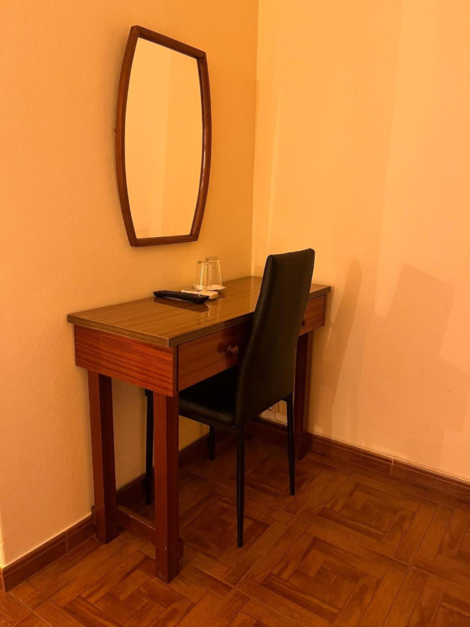 Bed and Breakfast Romeu Quarteira Esterno foto