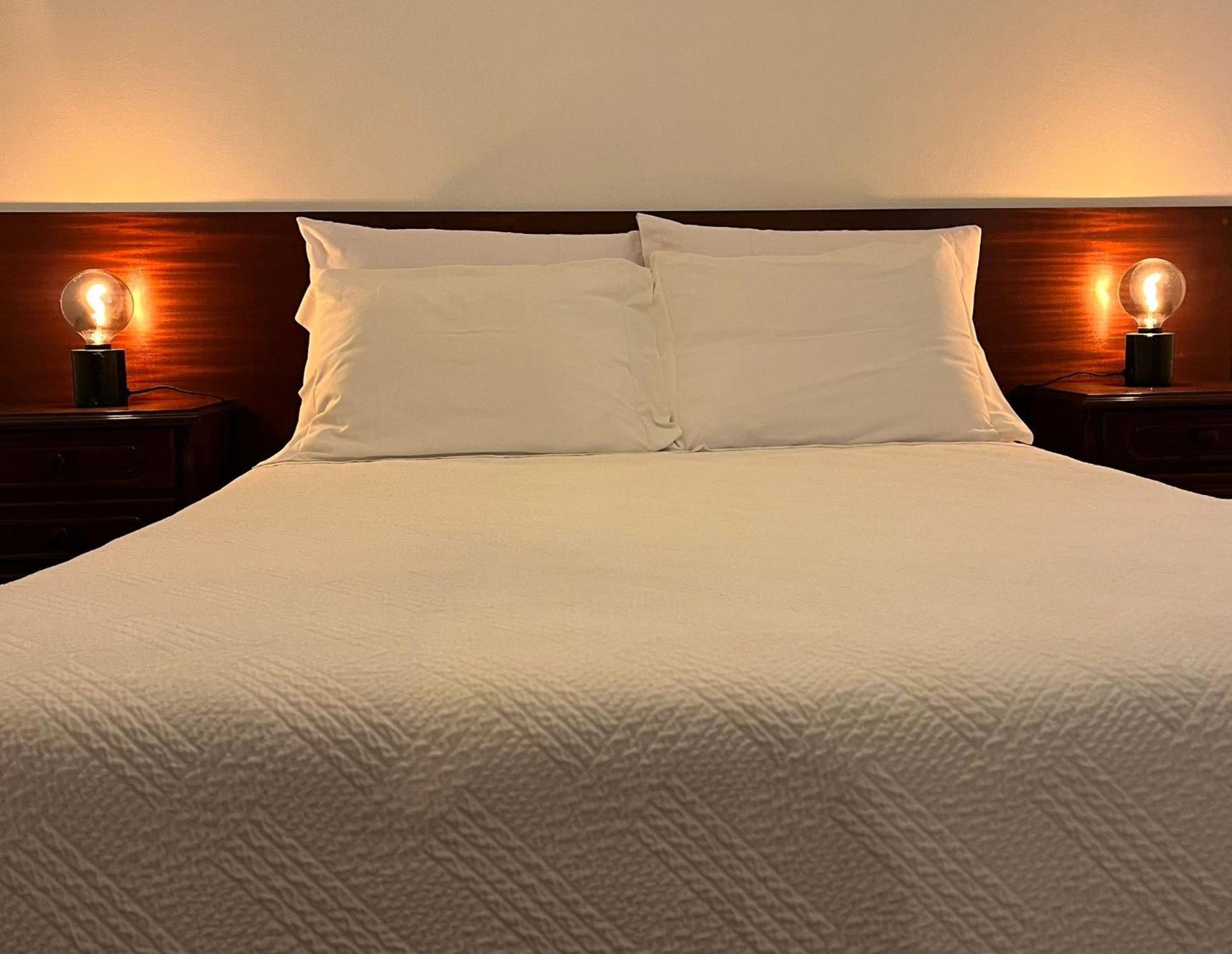 Bed and Breakfast Romeu Quarteira Esterno foto