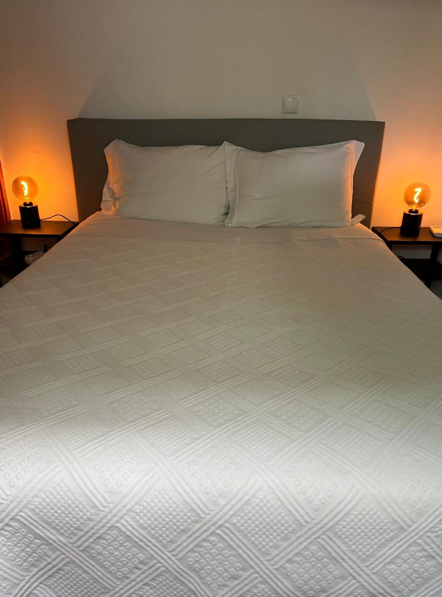 Bed and Breakfast Romeu Quarteira Esterno foto