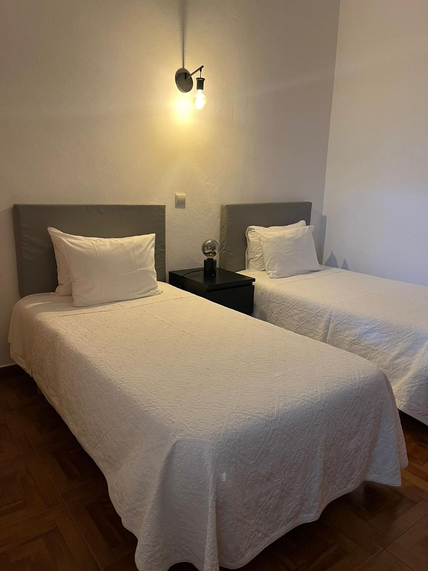 Bed and Breakfast Romeu Quarteira Esterno foto