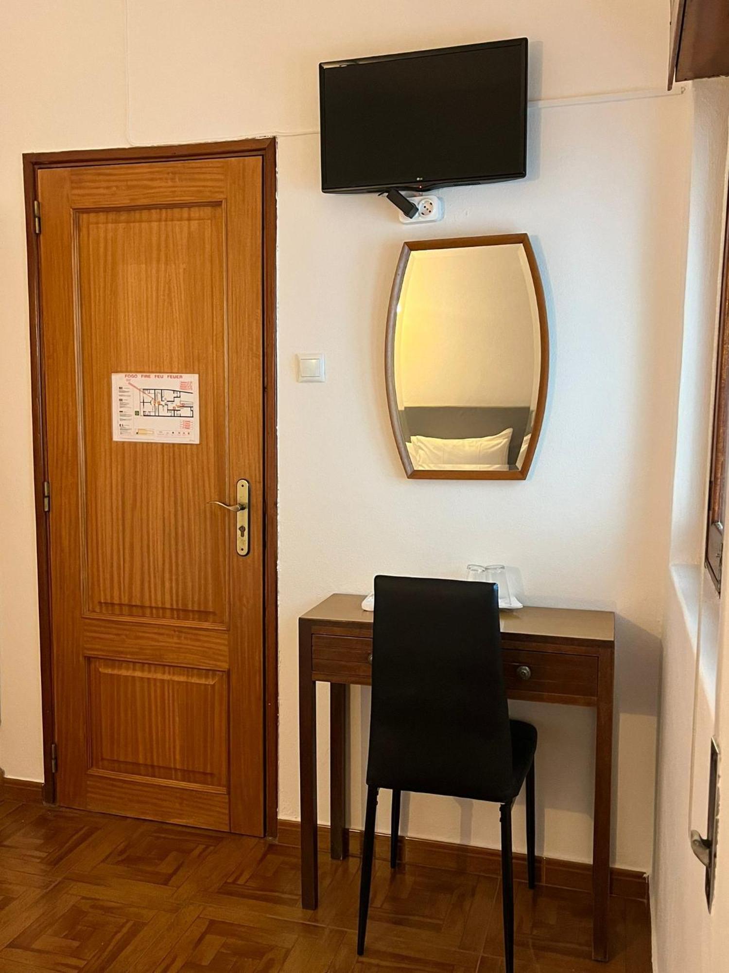 Bed and Breakfast Romeu Quarteira Esterno foto